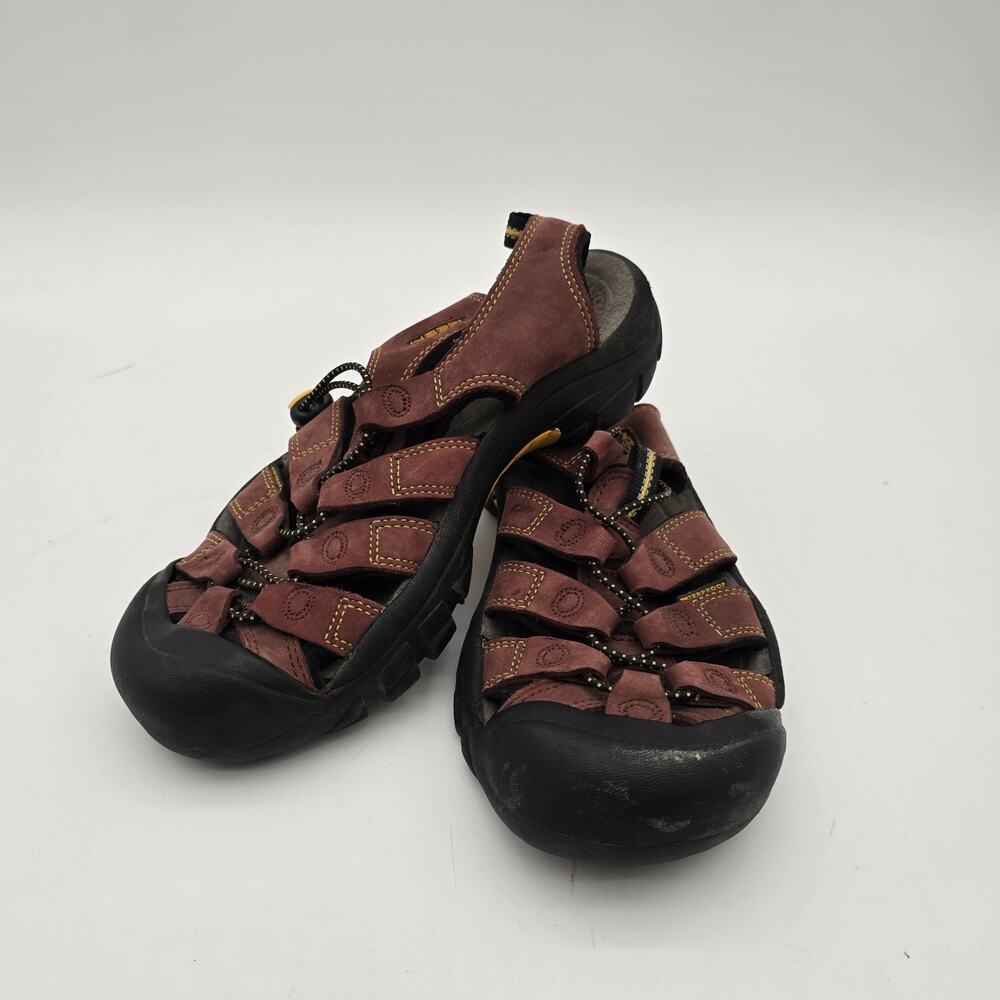 Keen Sandals Womens 36 6 Red Maroon Shoes Sandals Bungee Newport Sport